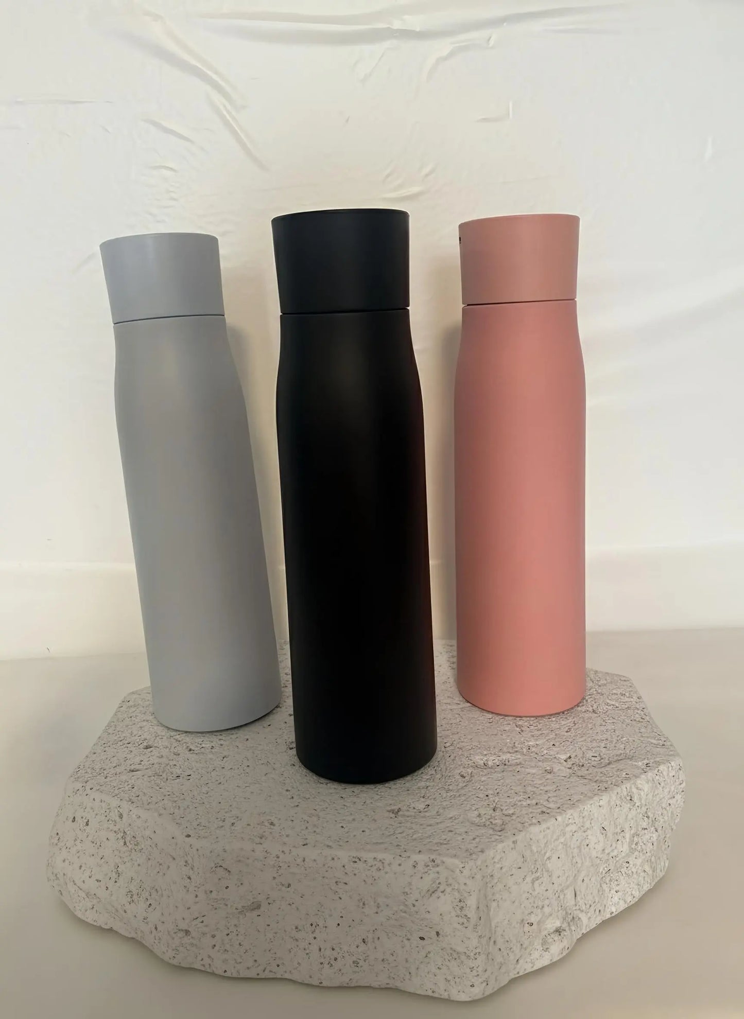 Selvrensende termoflaske med UV-C lys og LED temperaturdisplay og drikke påminner 