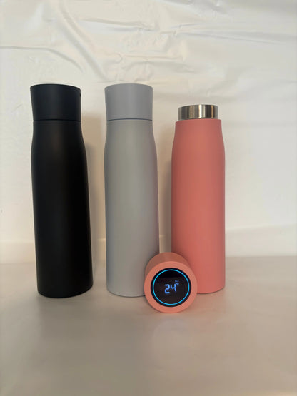 Selvrensende termoflaske med UV-C lys og LED temperaturdisplay og drikke påminner 